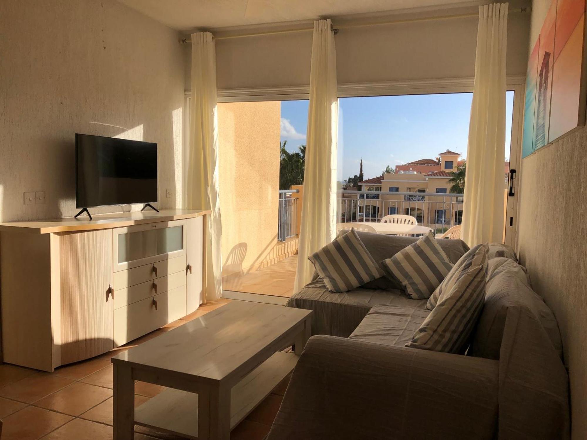 Limnaria Gardens - 1 Bedroom, Sunny Apartment With Stunning Pool Views Paphos Bagian luar foto